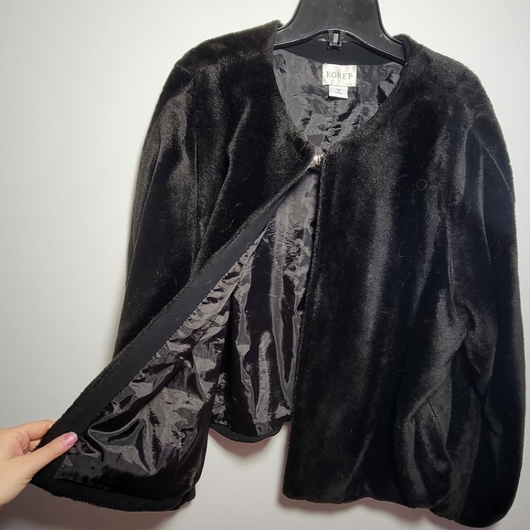 Vintage Koret fuzzy/ faux fur black cardigan - Picture 3 of 5
